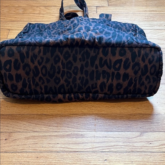 Damson Madder Leopard Print Quilted Tote Bag - Picture 7 of 7